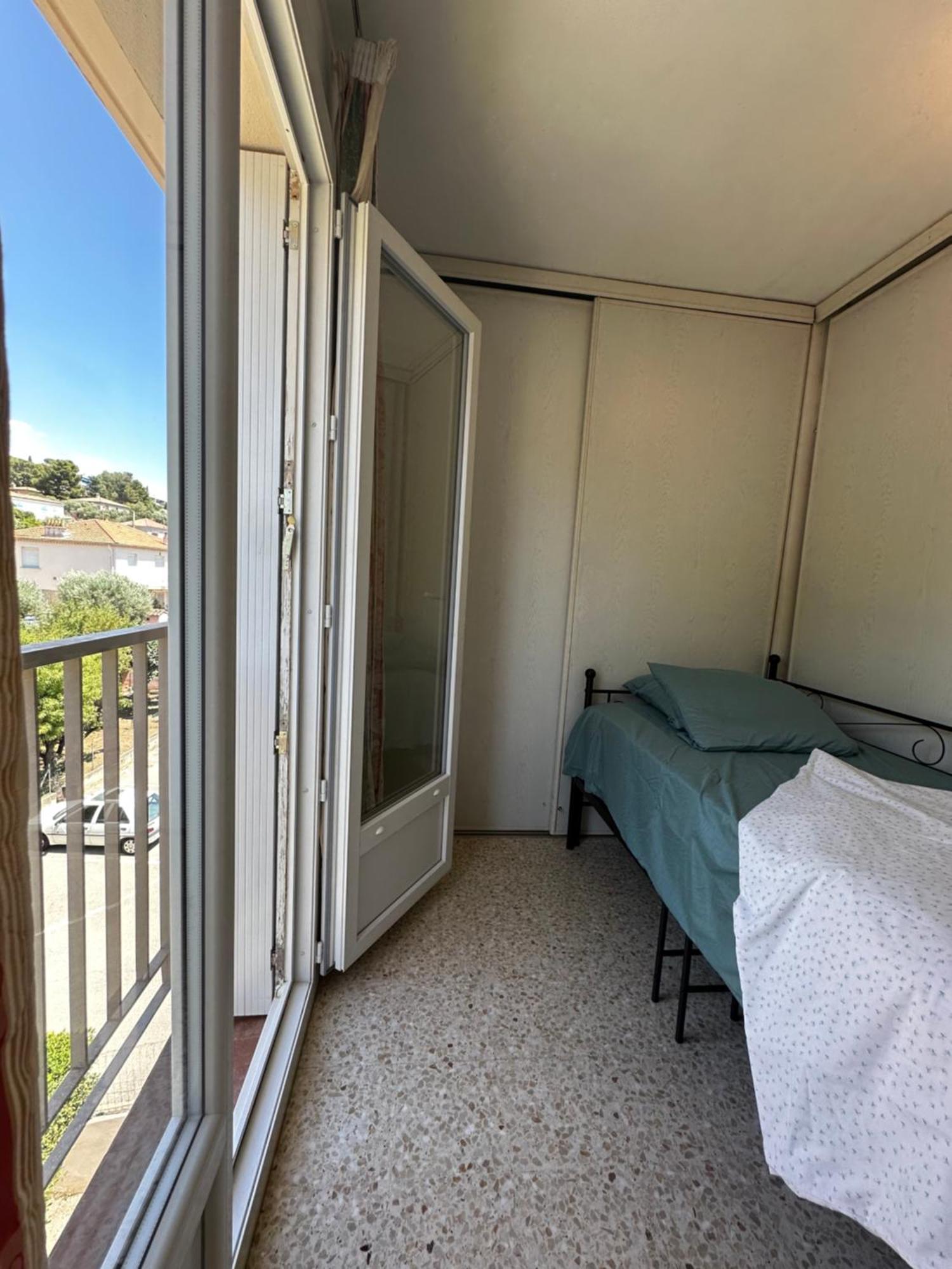 T4 Avec Terrasse Et Garage Prive Leilighet Toulon Eksteriør bilde