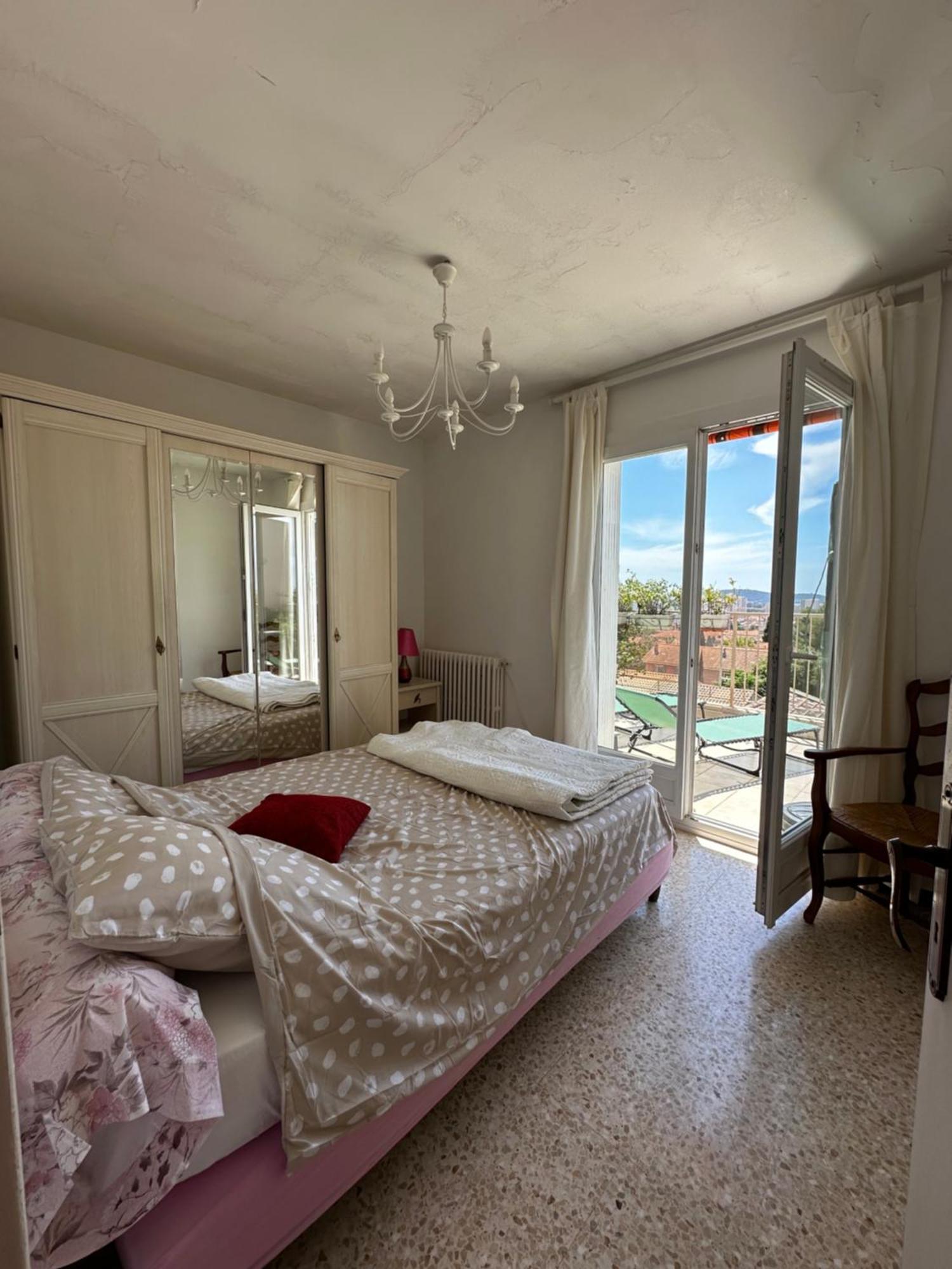 T4 Avec Terrasse Et Garage Prive Leilighet Toulon Eksteriør bilde